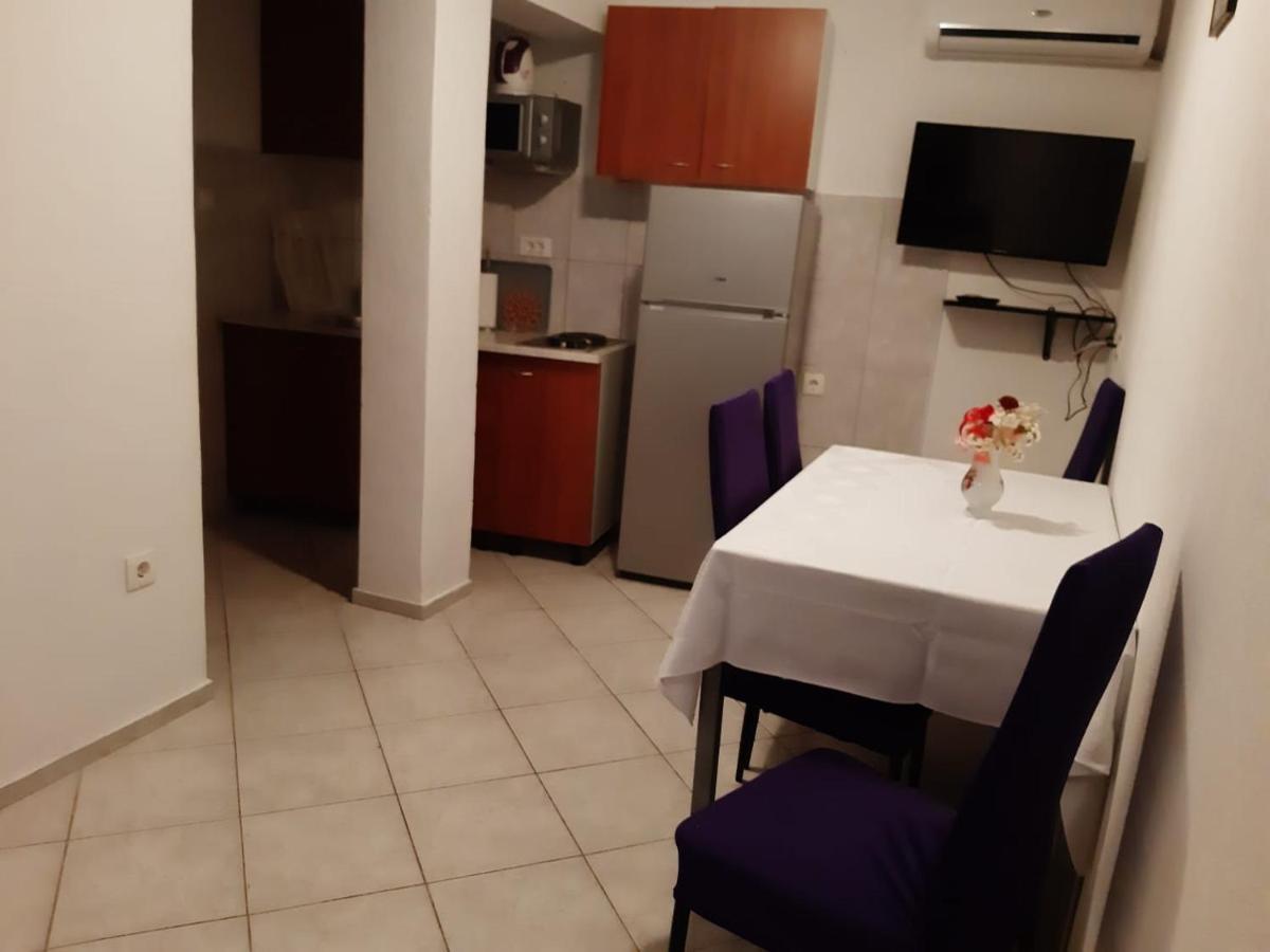 Apartments Knezic Igrane Εξωτερικό φωτογραφία