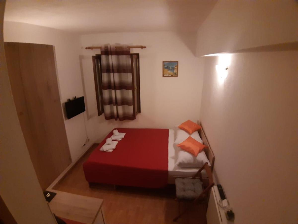 Apartments Knezic Igrane Εξωτερικό φωτογραφία