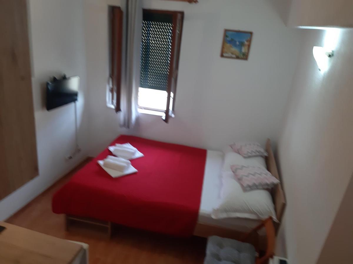 Apartments Knezic Igrane Εξωτερικό φωτογραφία