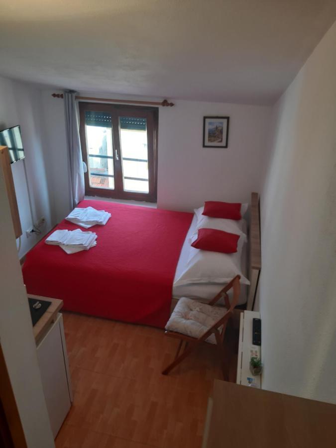 Apartments Knezic Igrane Εξωτερικό φωτογραφία