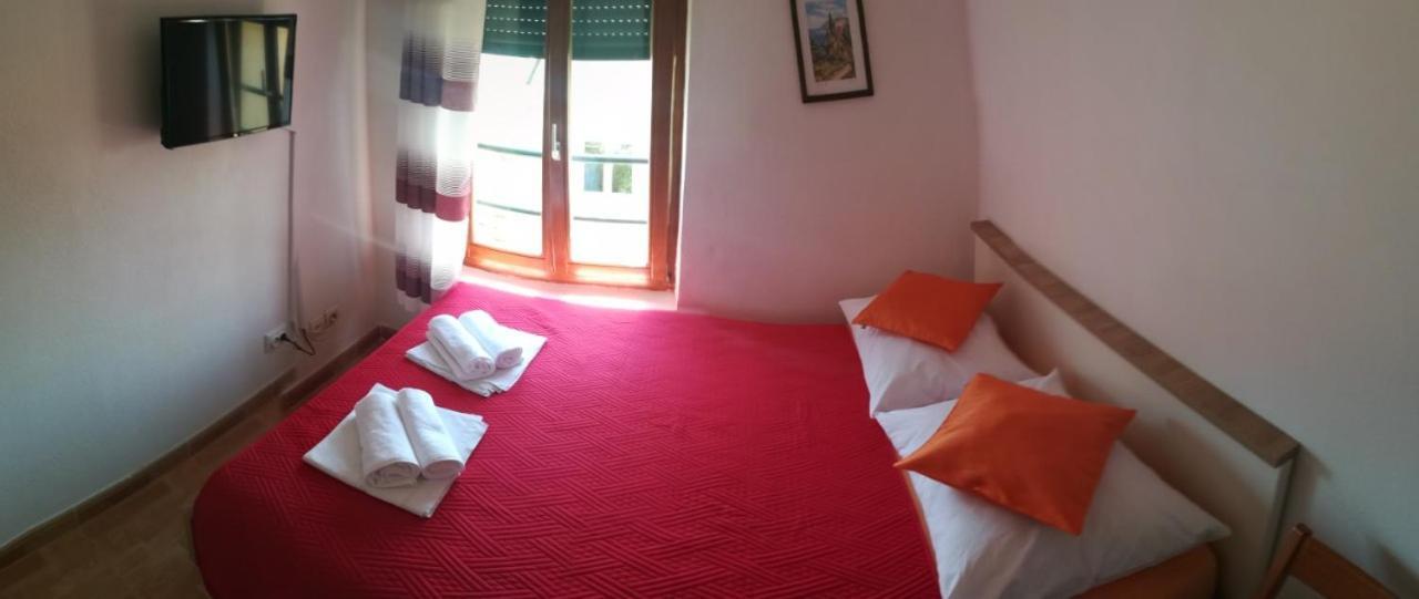 Apartments Knezic Igrane Εξωτερικό φωτογραφία